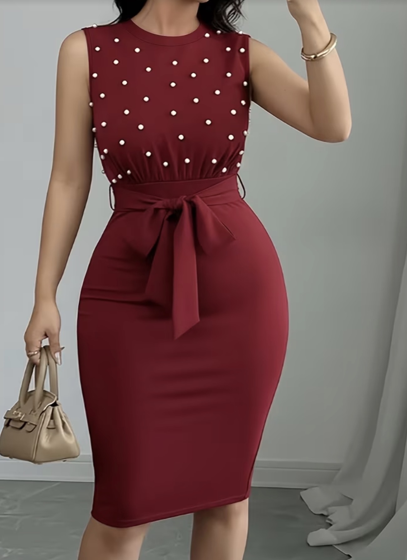 Vestido burdeos perlas sin mangas 